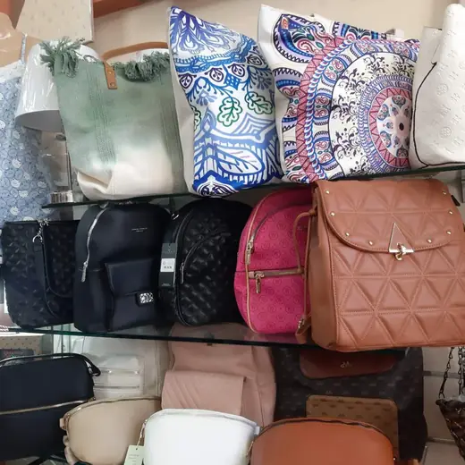 Τσάντες στο μαγαζί, 16 από 22